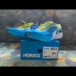Hoka One One men’s Tracer size 8.5